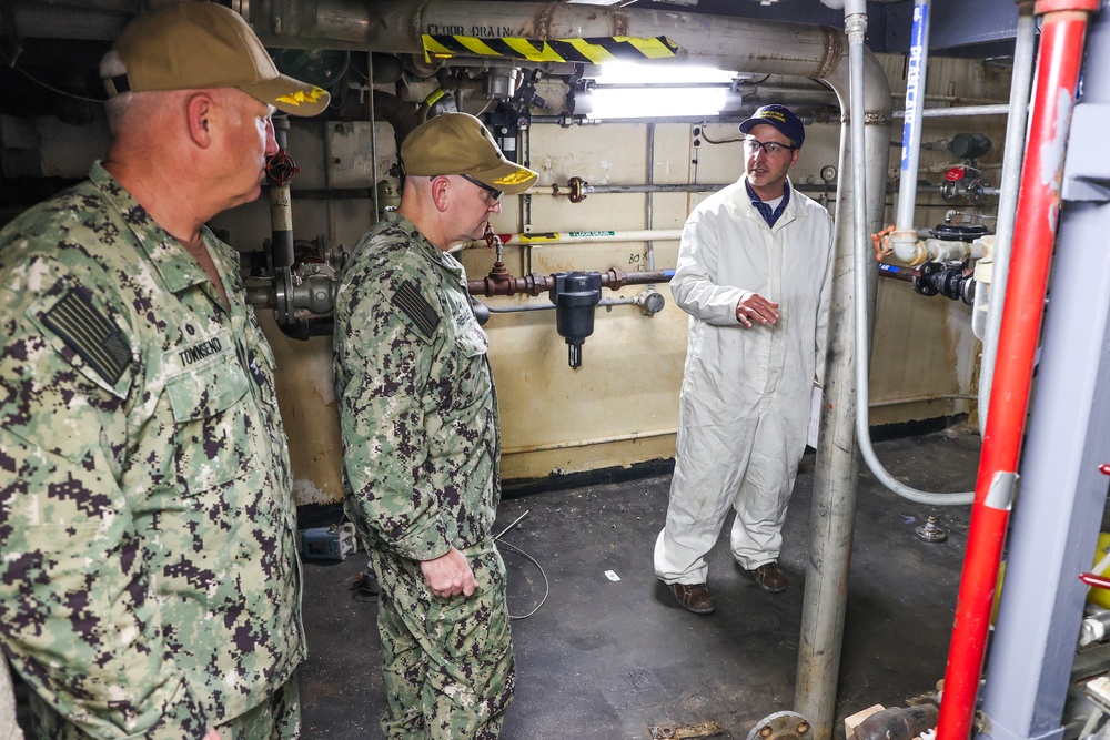 RDML David Faehnle Visits NSWC IHD