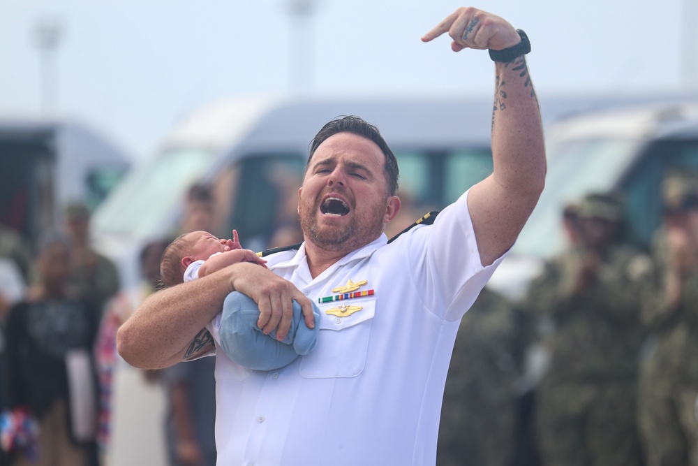 Oscar Austin Return to port