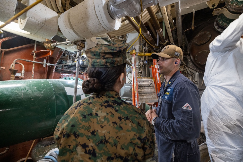 MARFORCOM Commander Visits USS Kearsarge