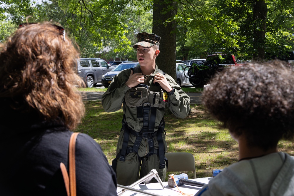 FWNY 2025: Eisenhower Park Aviation Static Display Event