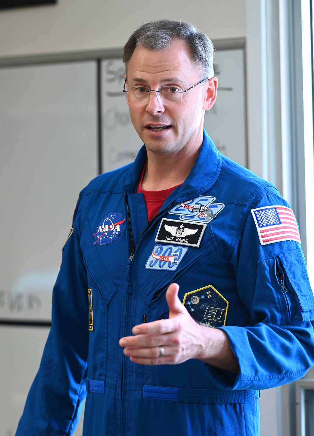 Col Hague Talks with Cadets