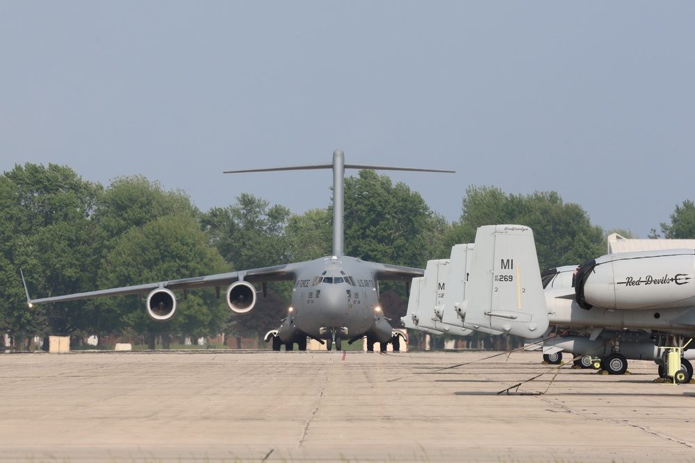 Latvian soldiers depart Selfridge