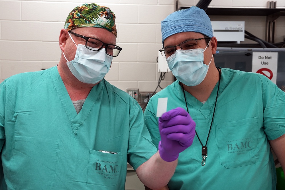NAMRU San Antonio Researchers Collaborate for Novel Bone Fracture Fixation Technology