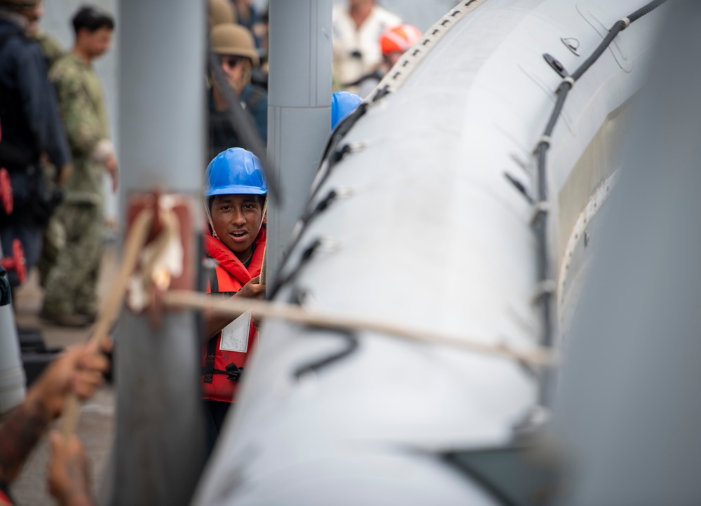 USS Sterett conducts operations in the U.S. Central Command area of responsibility as part of the Carl Vinson Carrier Strike Group