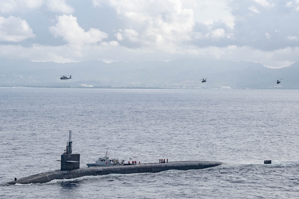 USS Kentucky Operates with Surface and Aerial Assets