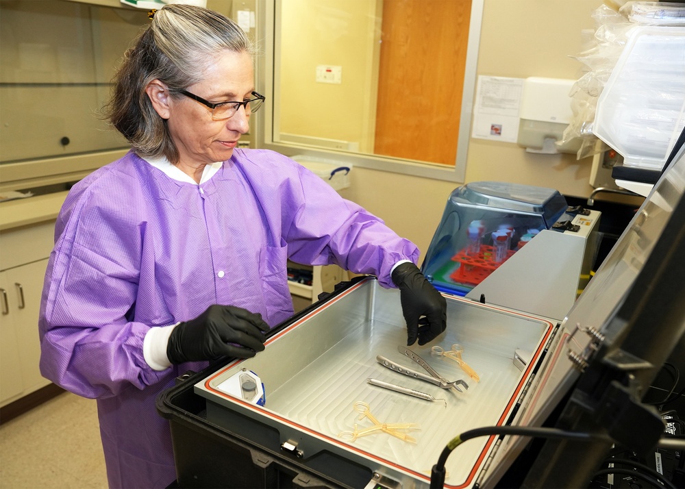 NAMRU San Antonio Researchers continue Studies on a Portable Ozone Sterilizer
