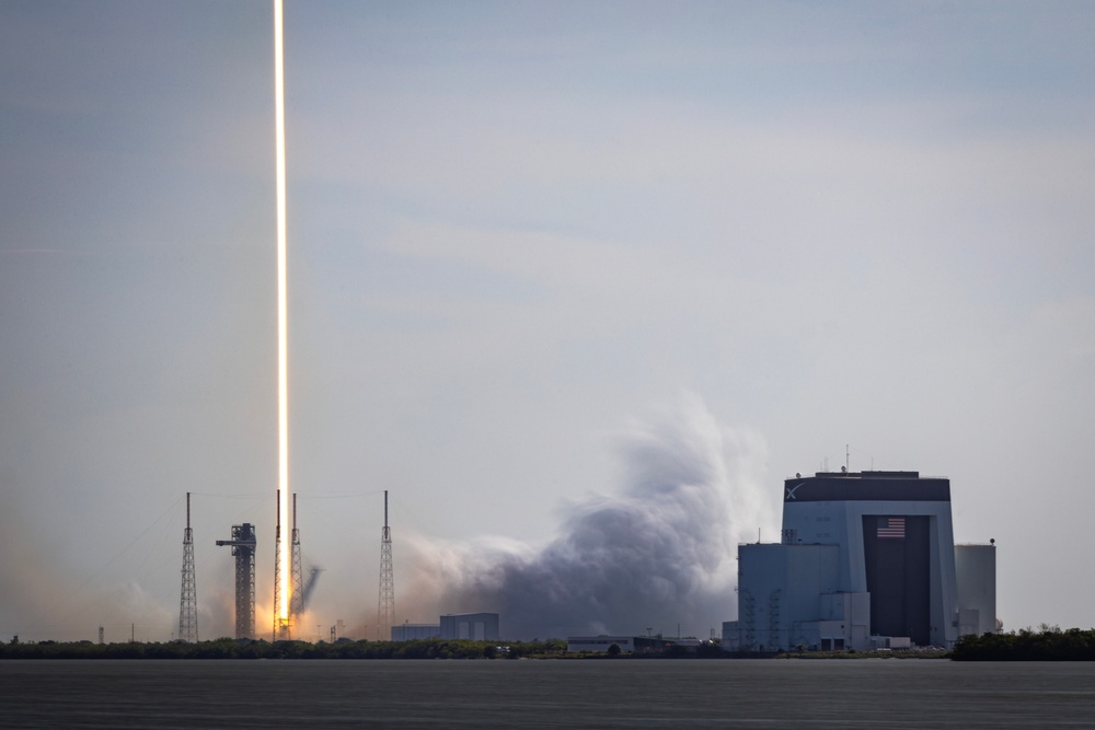Starlink 12-24 Launches from Cape Canaveral Space Force Station