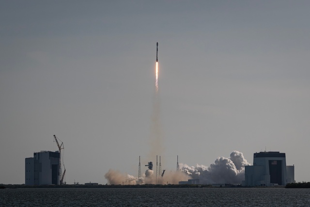 Starlink 12-24 Launches from Cape Canaveral Space Force Station