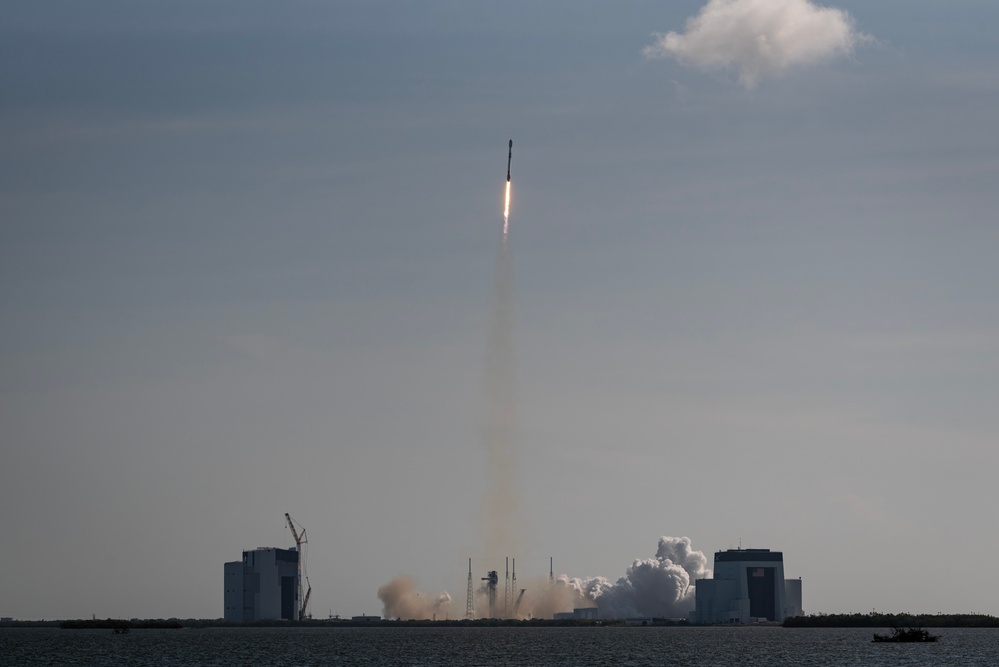 Starlink 12-24 Launches from Cape Canaveral Space Force Station