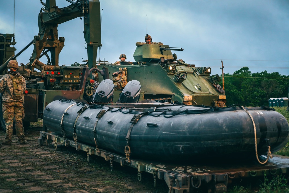 200th Engineer Company Conduct Wet Gap Crossing With 34th CAB