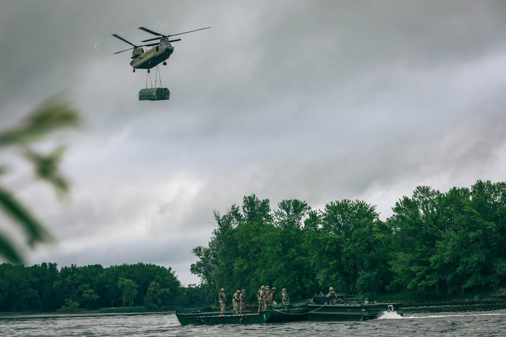 200th Engineer Company Conduct Wet Gap Crossing With 34th CAB