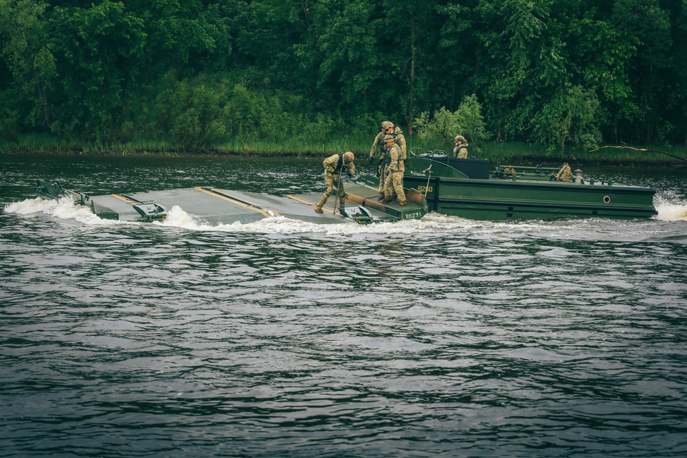 200th Engineer Company Conduct Wet Gap Crossing With 34th CAB