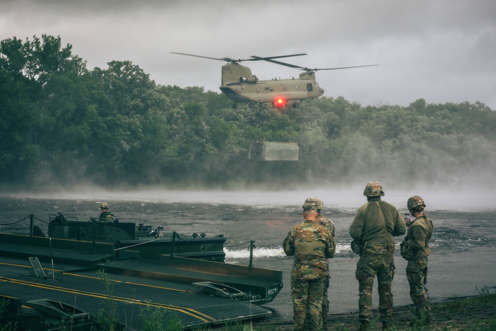 200th Engineer Company Conduct Wet Gap Crossing With 34th CAB
