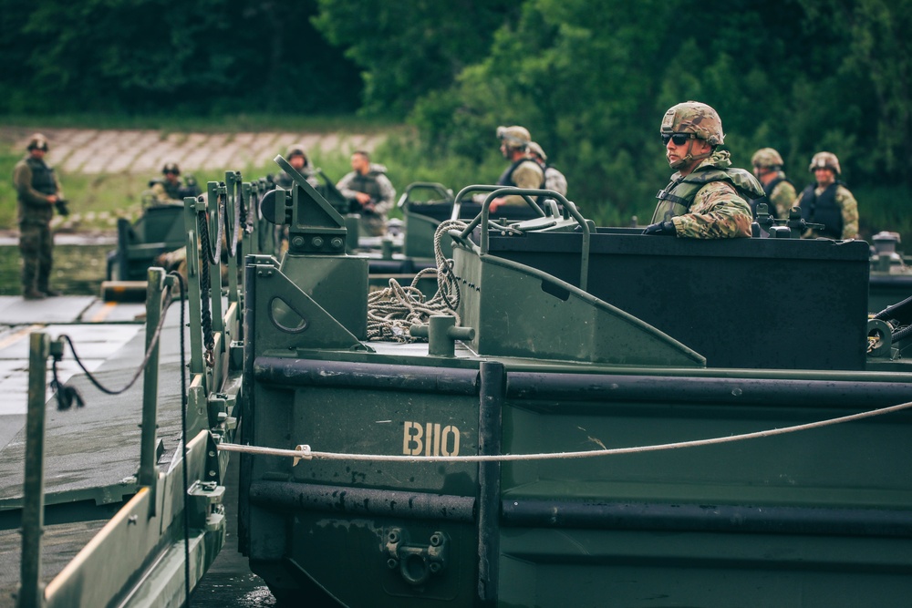 200th Engineer Company Conduct Wet Gap Crossing With 34th CAB