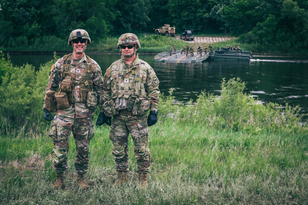 200th Engineer Company Conduct Wet Gap Crossing With 34th CAB