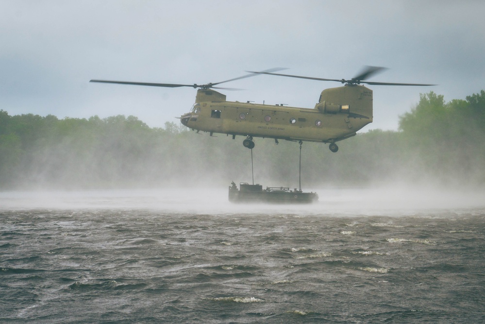 200th Engineer Company Conduct Wet Gap Crossing With 34th CAB
