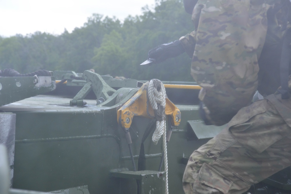 200th Engineer Company Conduct Wet Gap Crossing With 34th CAB