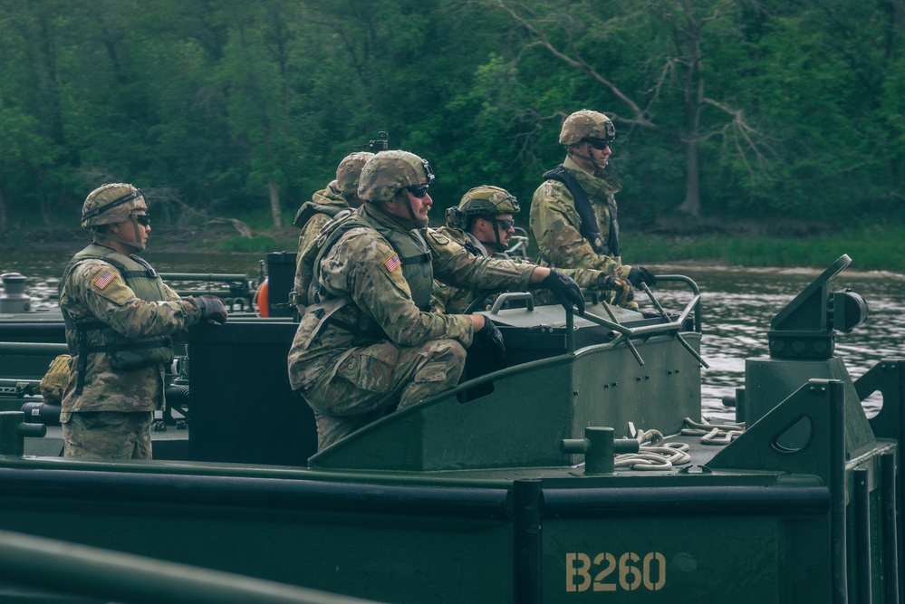 200th Engineer Company Conduct Wet Gap Crossing With 34th CAB