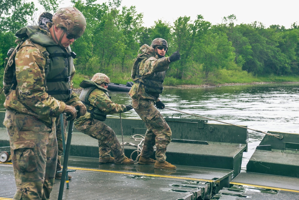 200th Engineer Company Conduct Wet Gap Crossing With 34th CAB