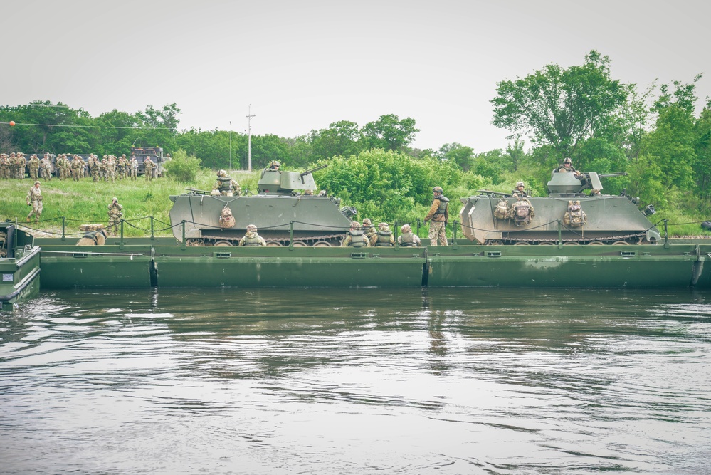 200th Engineer Company Conduct Wet Gap Crossing With 34th CAB