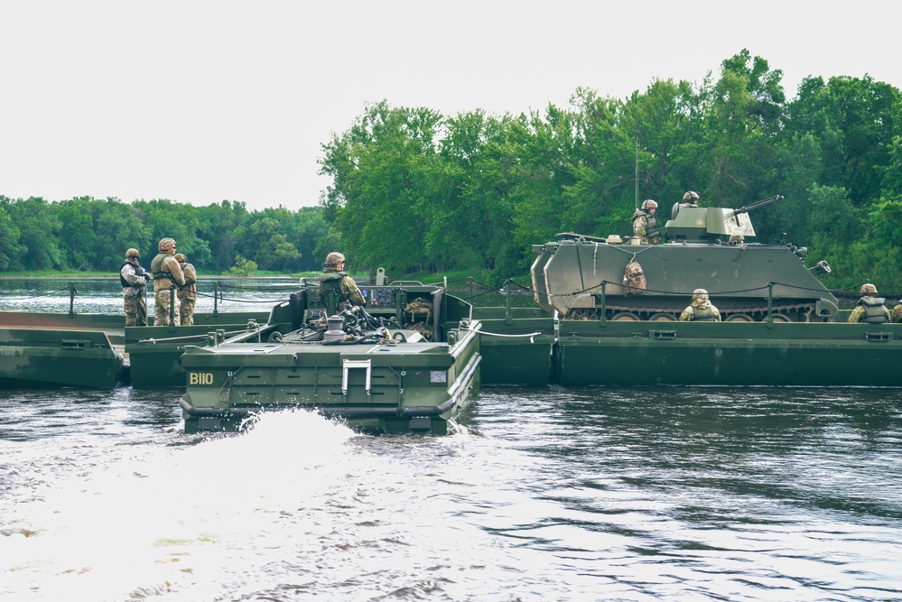 200th Engineer Company Conduct Wet Gap Crossing With 34th CAB