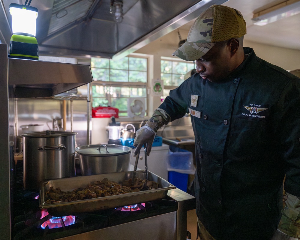 Reservists overcome adversity, operate field kitchen in Redwoods