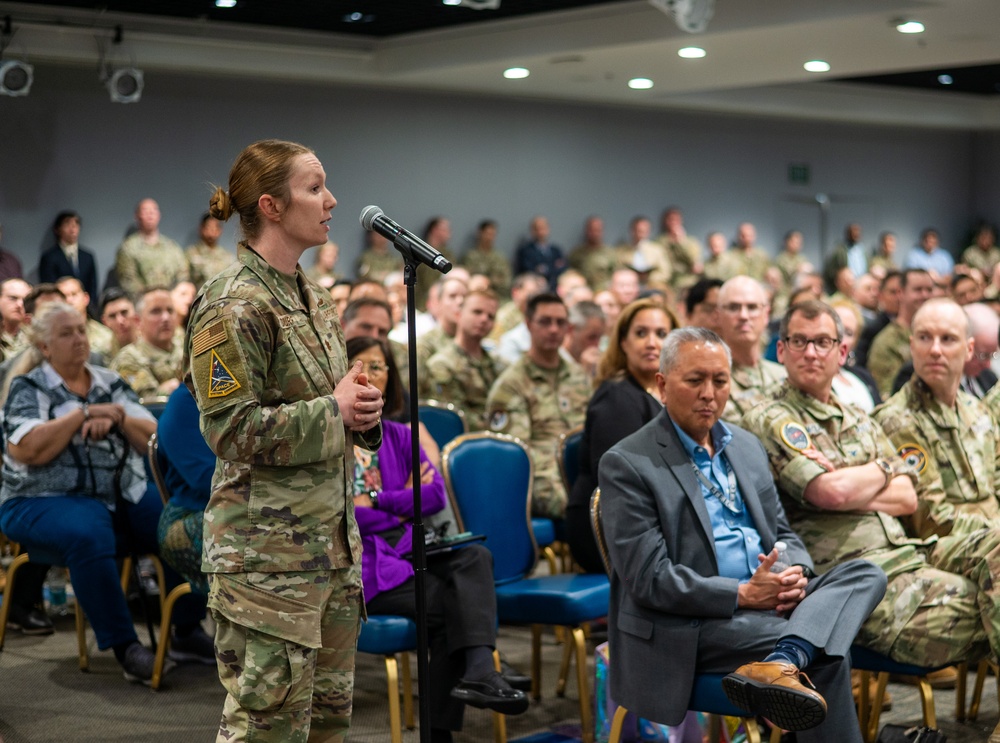 Chief of Space Operations lauds acquisition workforce, discusses shift in Guardian development during visit to Los Angeles Air Force Base