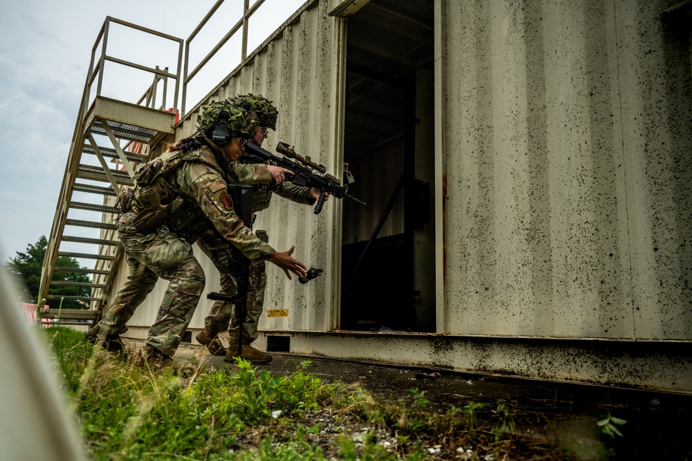 126 Security Forces Squadron Shine Briaght During Flash Bang Training