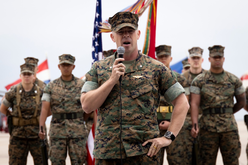 HMH-465 Change of Command