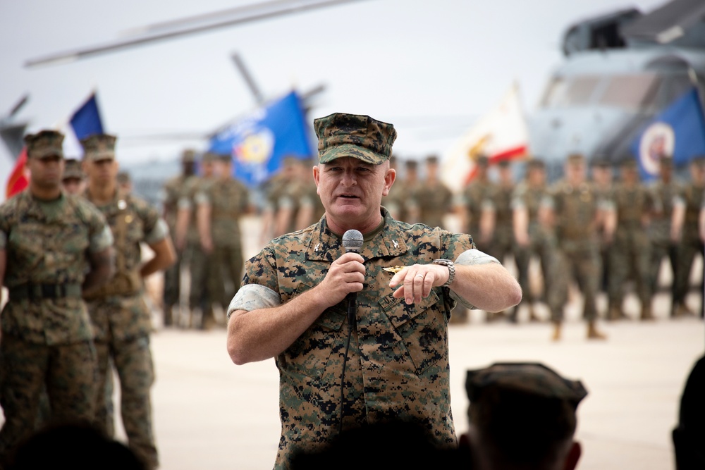HMH-465 Change of Command