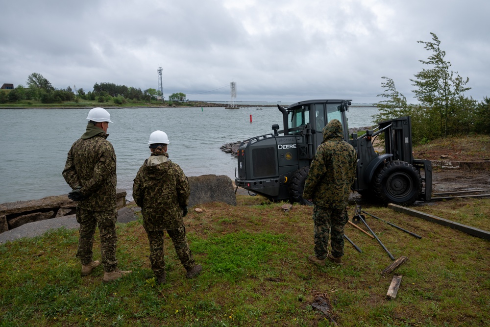 BALTOPS 25 – 8th Engineer Support Battalion Portable Boat Ramp Debris Clearing