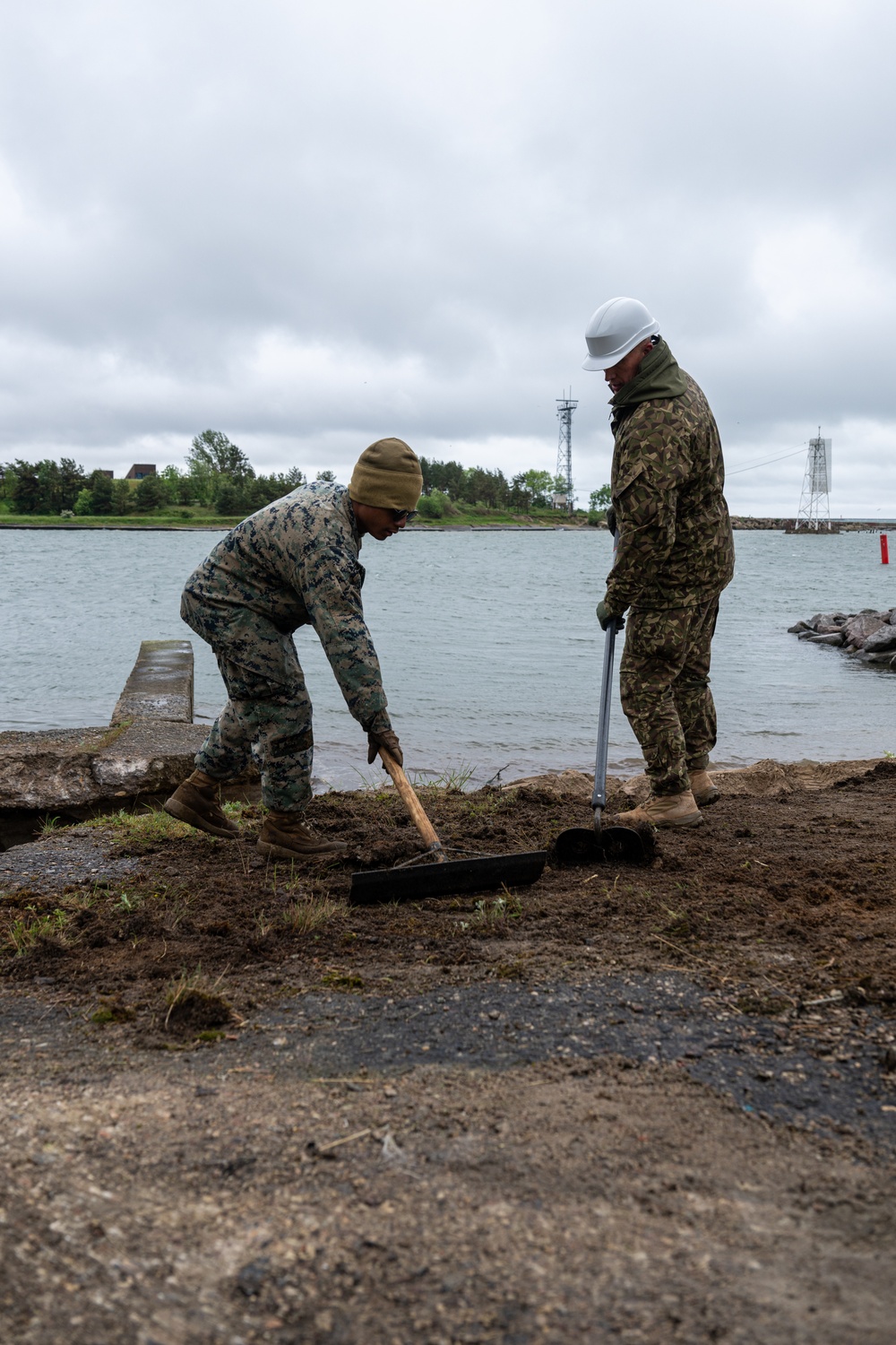BALTOPS 25 – 8th Engineer Support Battalion Portable Boat Ramp Debris Clearing