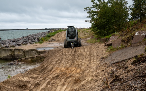 BALTOPS 25 – 8th Engineer Support Battalion Portable Boat Ramp Debris Clearing