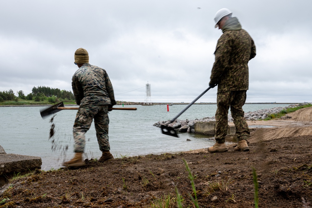 BALTOPS 25 – 8th Engineer Support Battalion Portable Boat Ramp Debris Clearing
