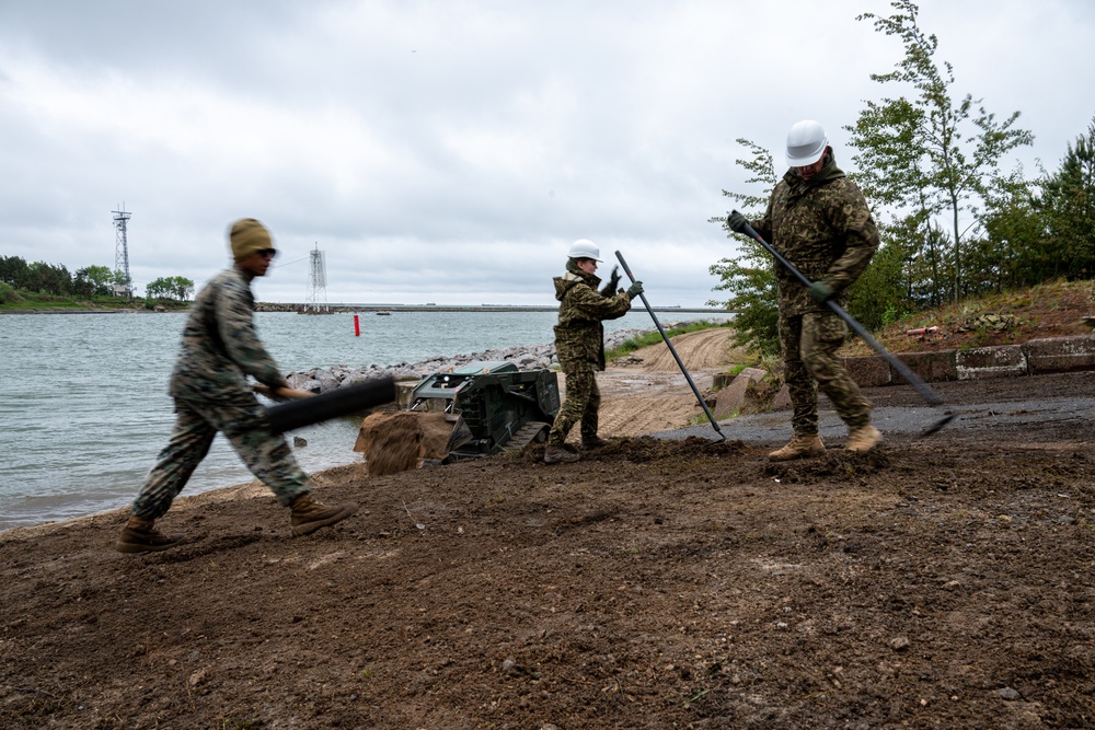 BALTOPS 25 – 8th Engineer Support Battalion Portable Boat Ramp Debris Clearing