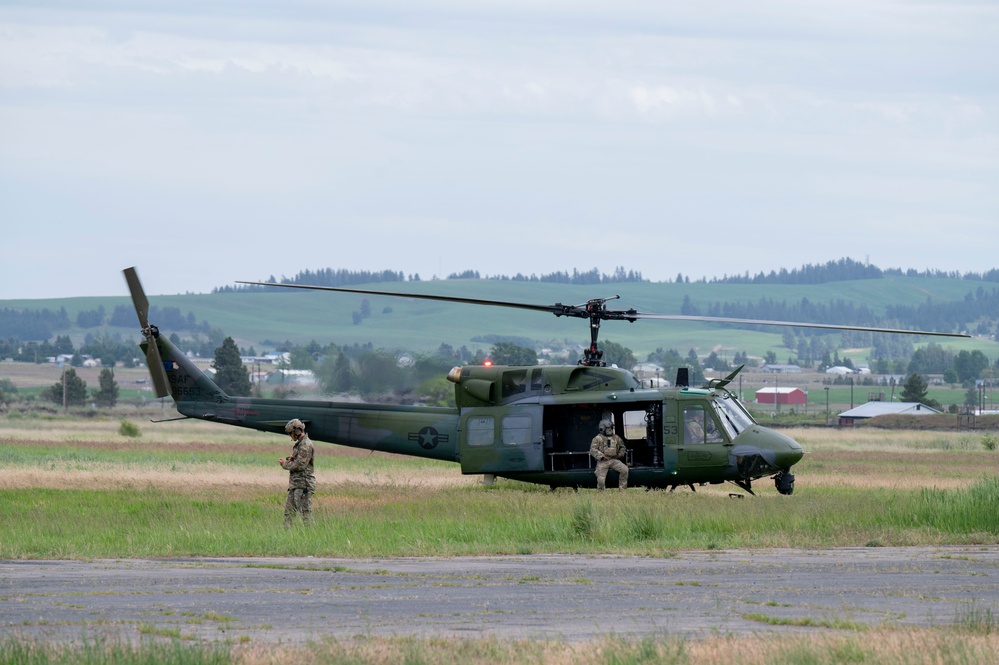 36th Rescue Squadron conducts hoist training