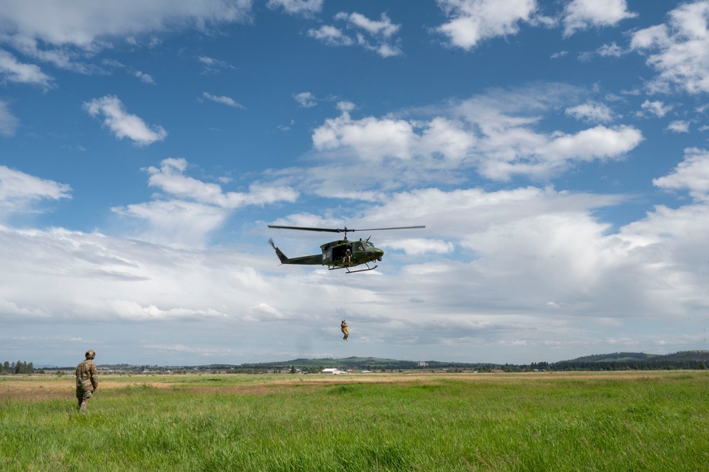 36th Rescue Squadron conducts hoist training