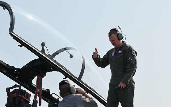NORAD, USNORTHCOM commander visits F-15EX program