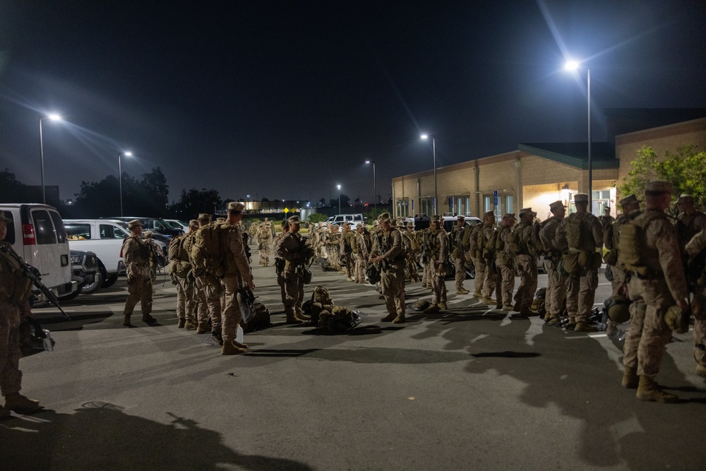 U.S. Marines arrive in greater Los Angeles area to support Task Force 51