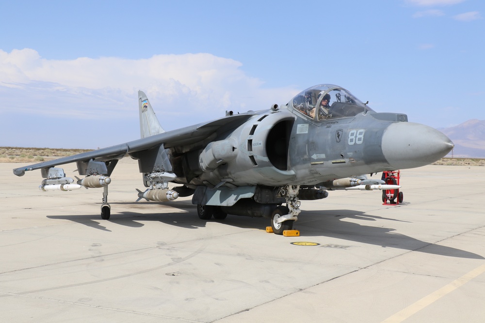 ‘Cosmo’ Leads Final Harrier Test as VX-31 Ends Historic Chapter