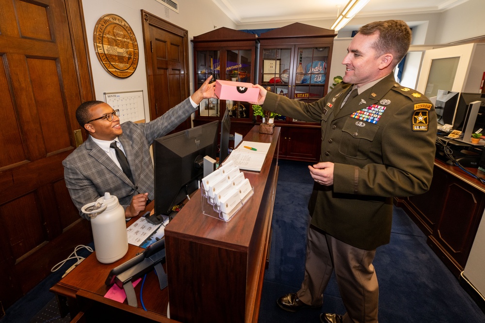 Capitol Hill Cupcake Delivery in honor of the U.S. Army’s 250th Birthday