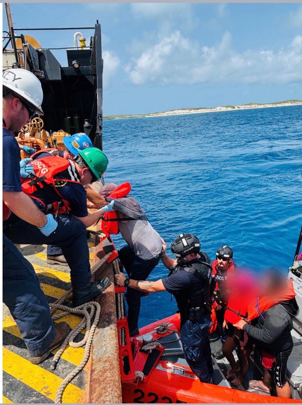 Coast Guard transfers 20 aliens to Bahamas authorities