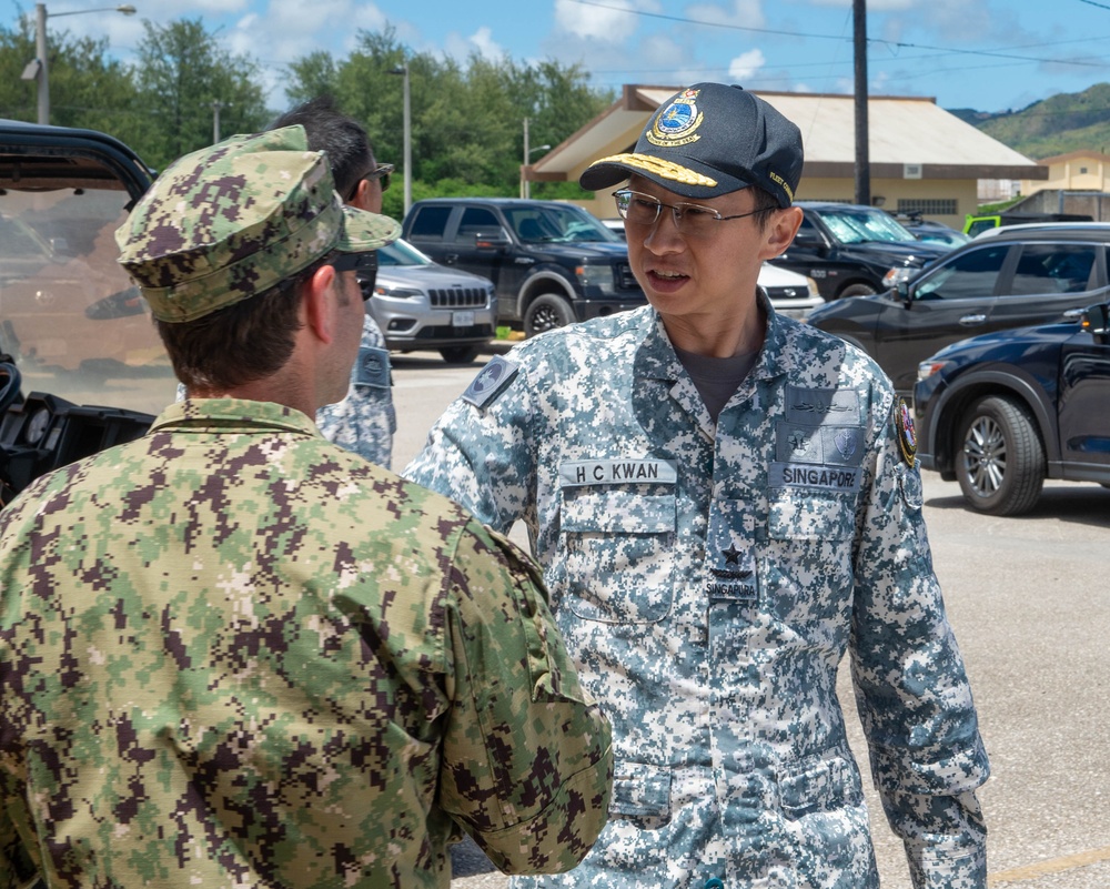 Republic of Singapore Navy Visits EODMU 5
