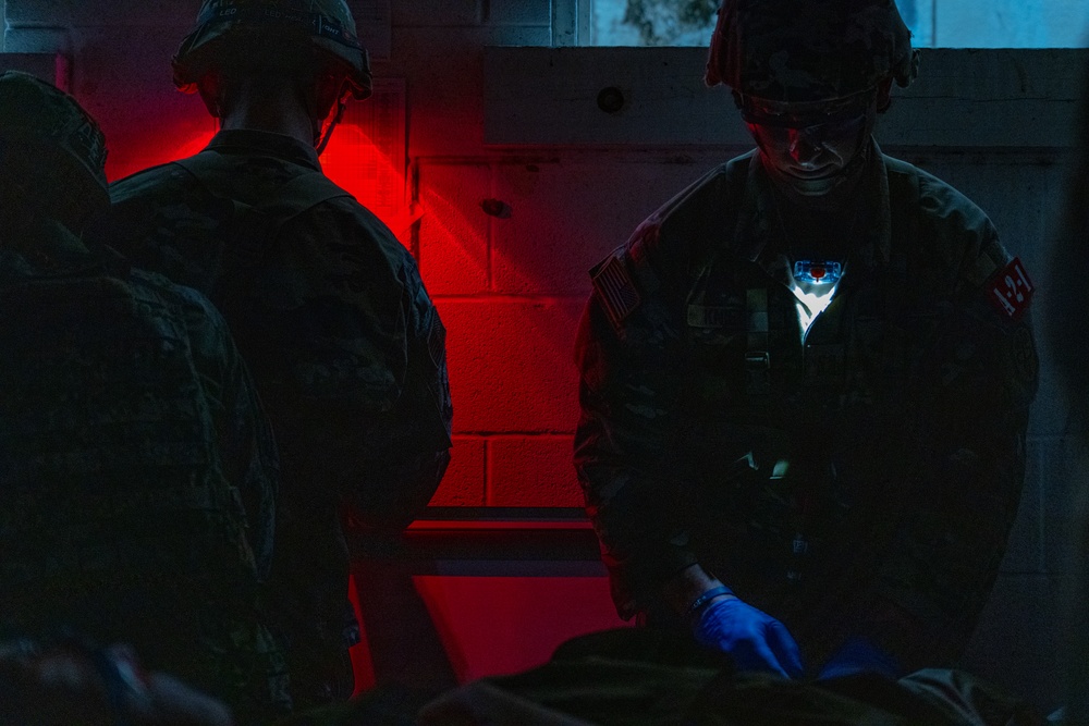 Military Medics Train in Realistic Scenarios During JEMX-25