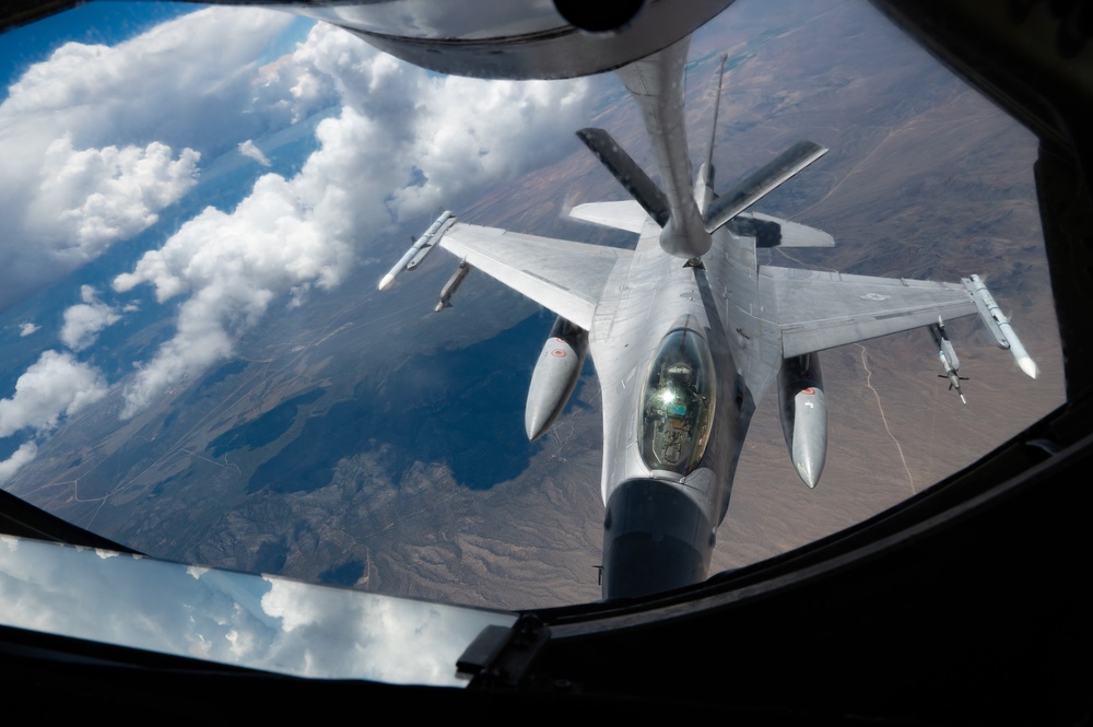 509th WPS refuel F-16s during WSINT
