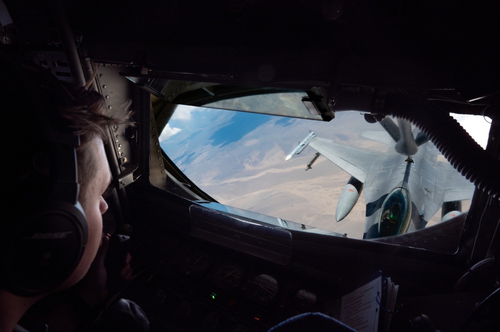 509th WPS refuel F-16s during WSINT