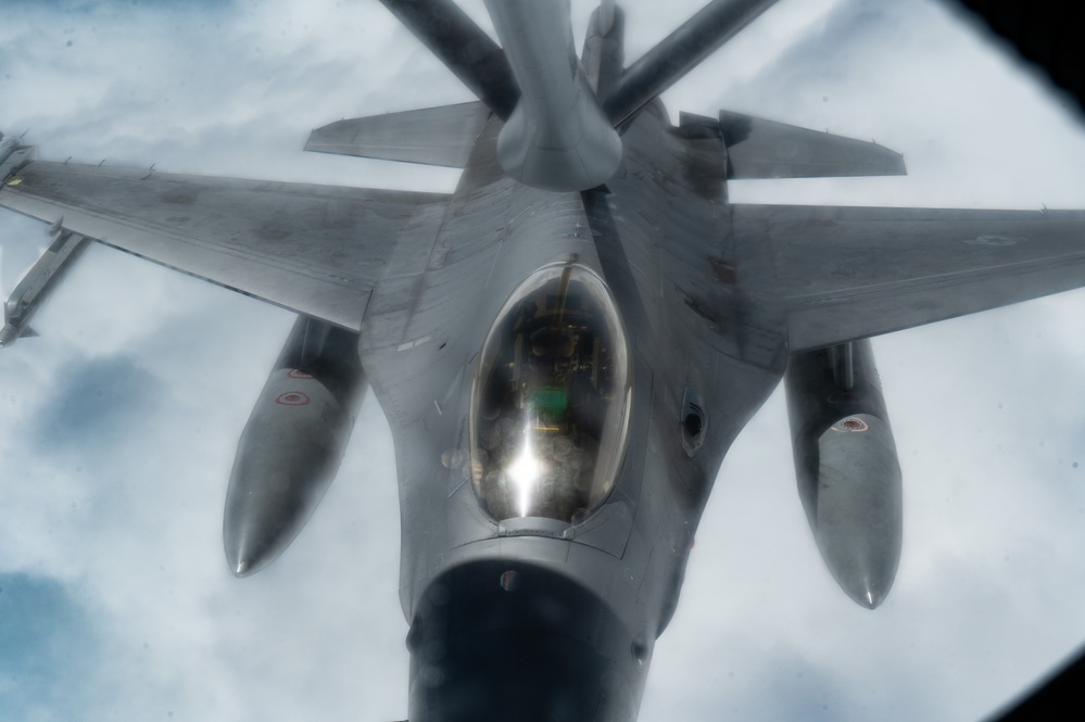 509th WPS refuel F-16s during WSINT