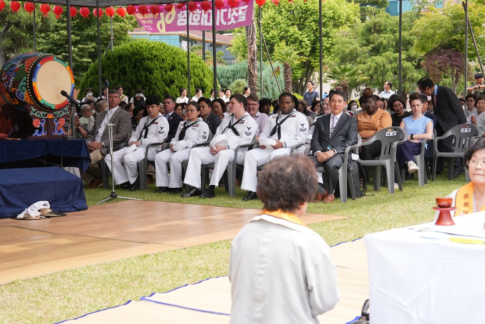 CNFK Sailors Attend Ceremony at Hongbeopsa Temple