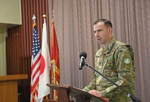 NWS190301 - Maj Gen Steven Schaick/Torii Highland Games