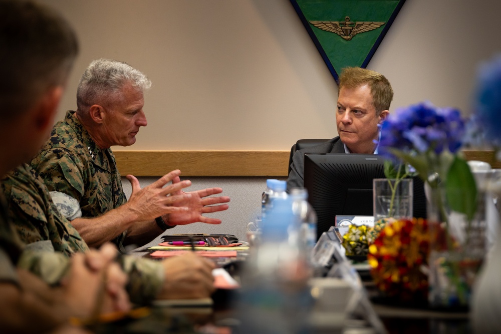 U.S. Ambassador William E. Grayson Visits U.S. Military Leaders in Japan